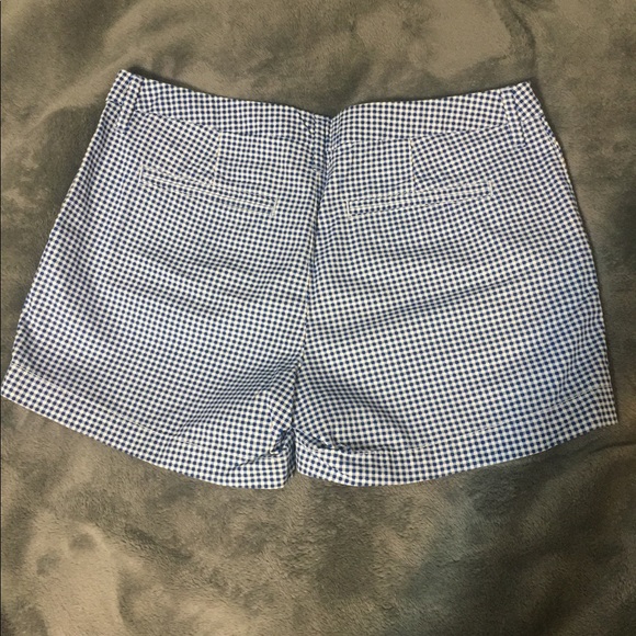 Checked shorts - Picture 2 of 2
